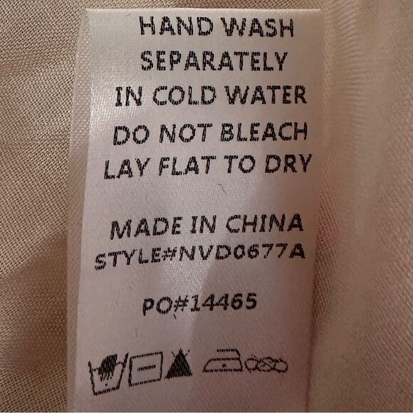 VICI COLLECTION Floral Print Tie Waist
Maxi Dress Size XS. NWOT. - Picture 9 of 9